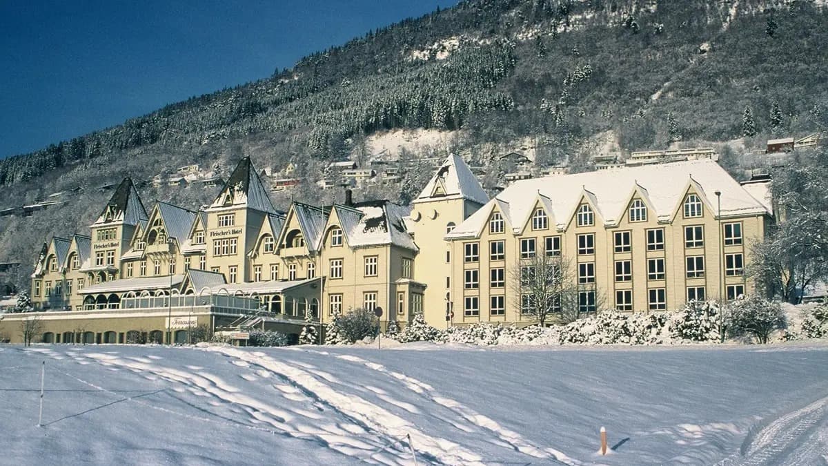 fleischers_hotel_voss_exterior-w