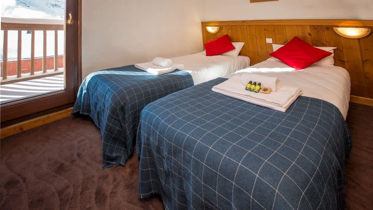 q2arsryvayeocehdrmfn