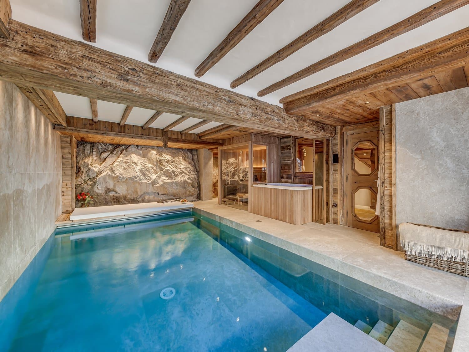 Chalet-Le-Rocher-Val-dIsere-Cons (2)