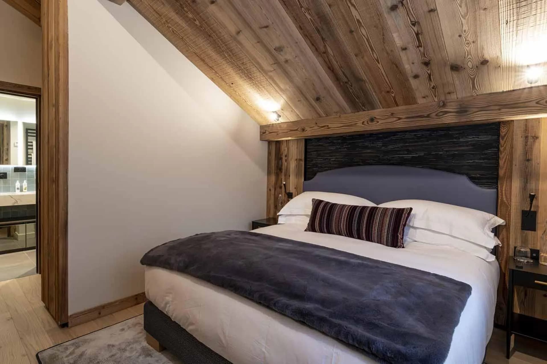apartment-le-cygne-meribel-bedro