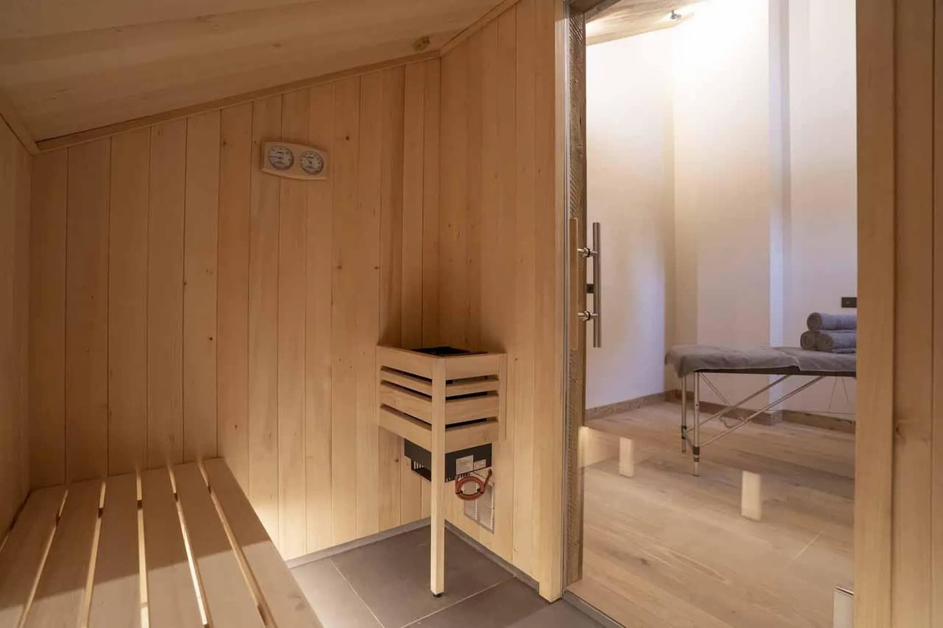 apartment-le-cygne-meribel-sauna