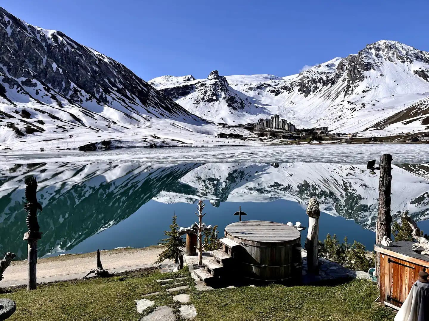 lakeside-lodge-outside-2