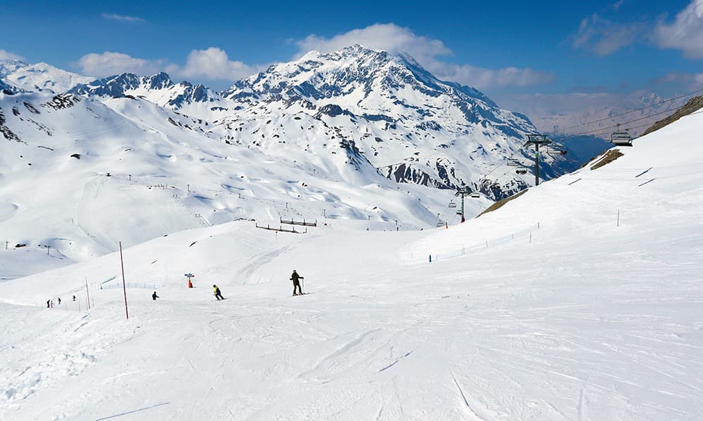 wide-open-slopes-in-val-disere
