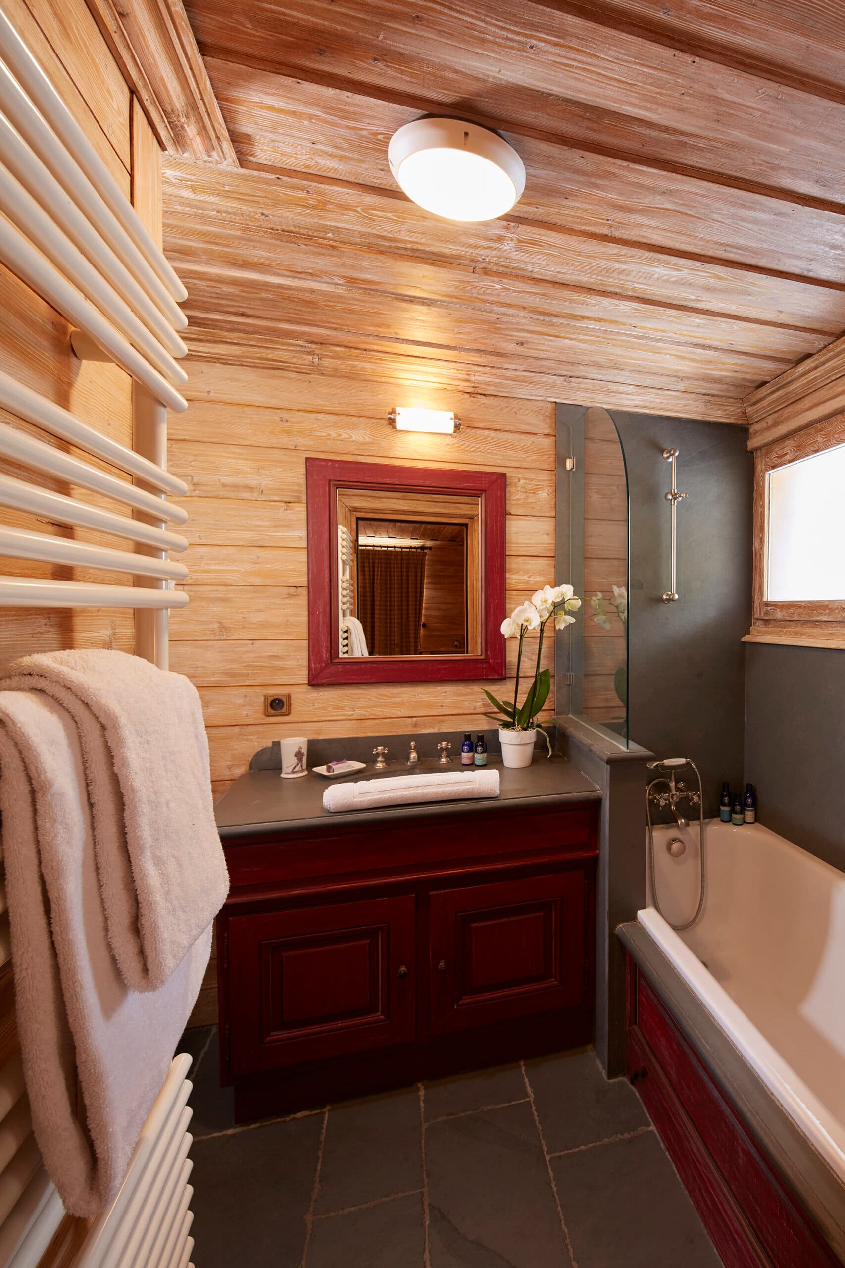 FB_Bathroom_2