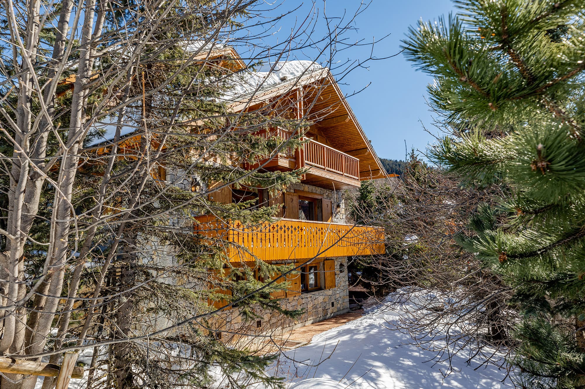 FB_exterior_01