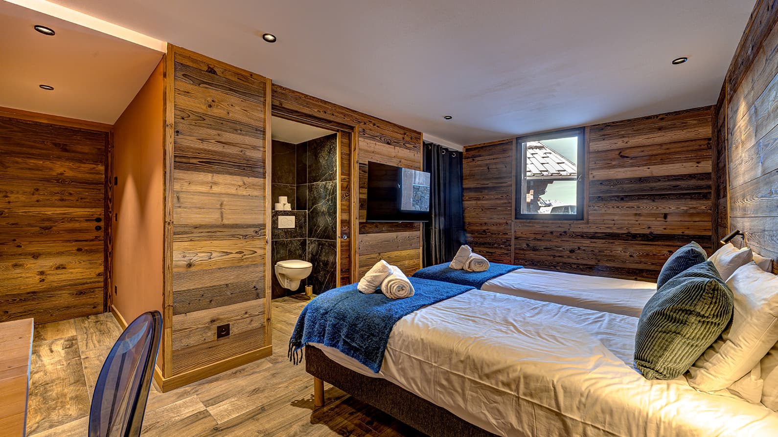 big-rivas-twin-bedroom-2_23013