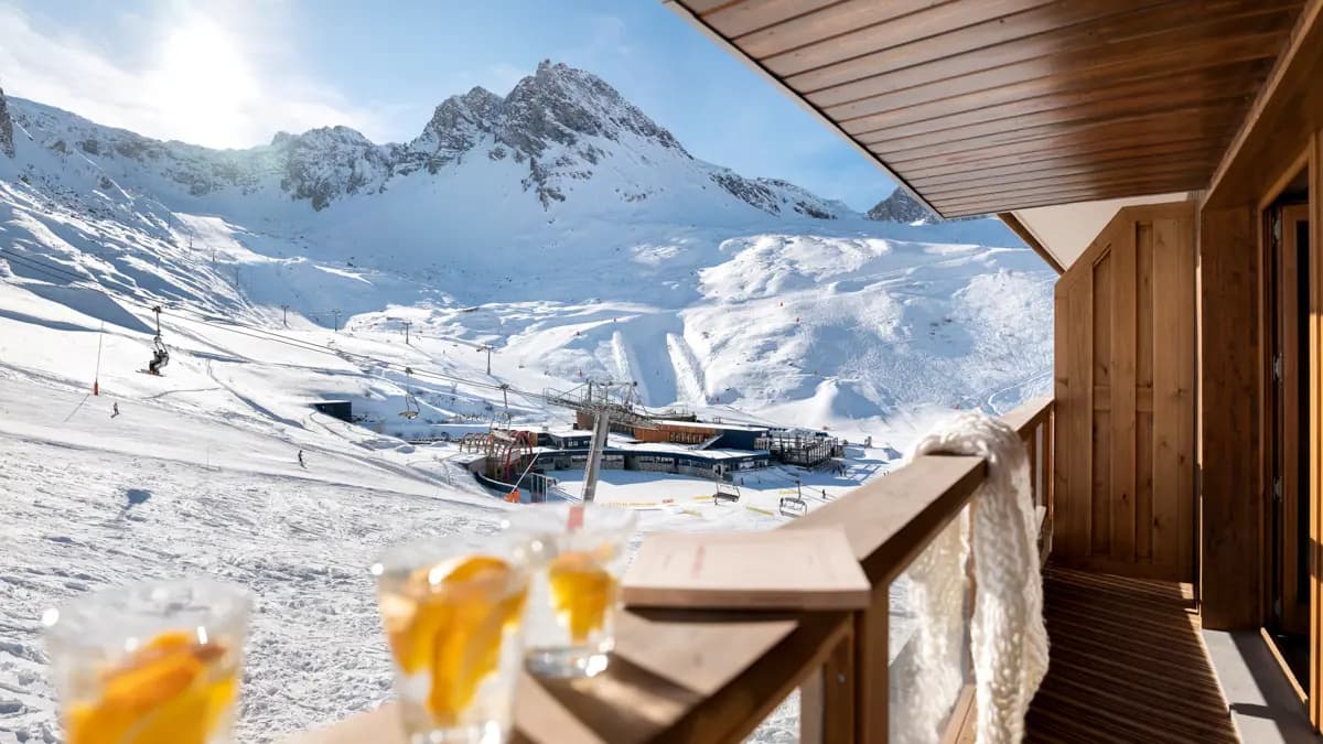 residence_ynycio_tignes_balcony