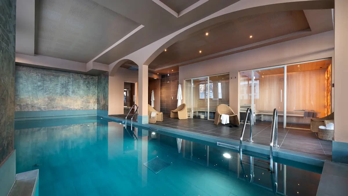 residence_ynycio_tignes_pool-w12