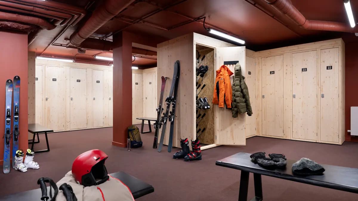 residence_ynycio_tignes_ski_room