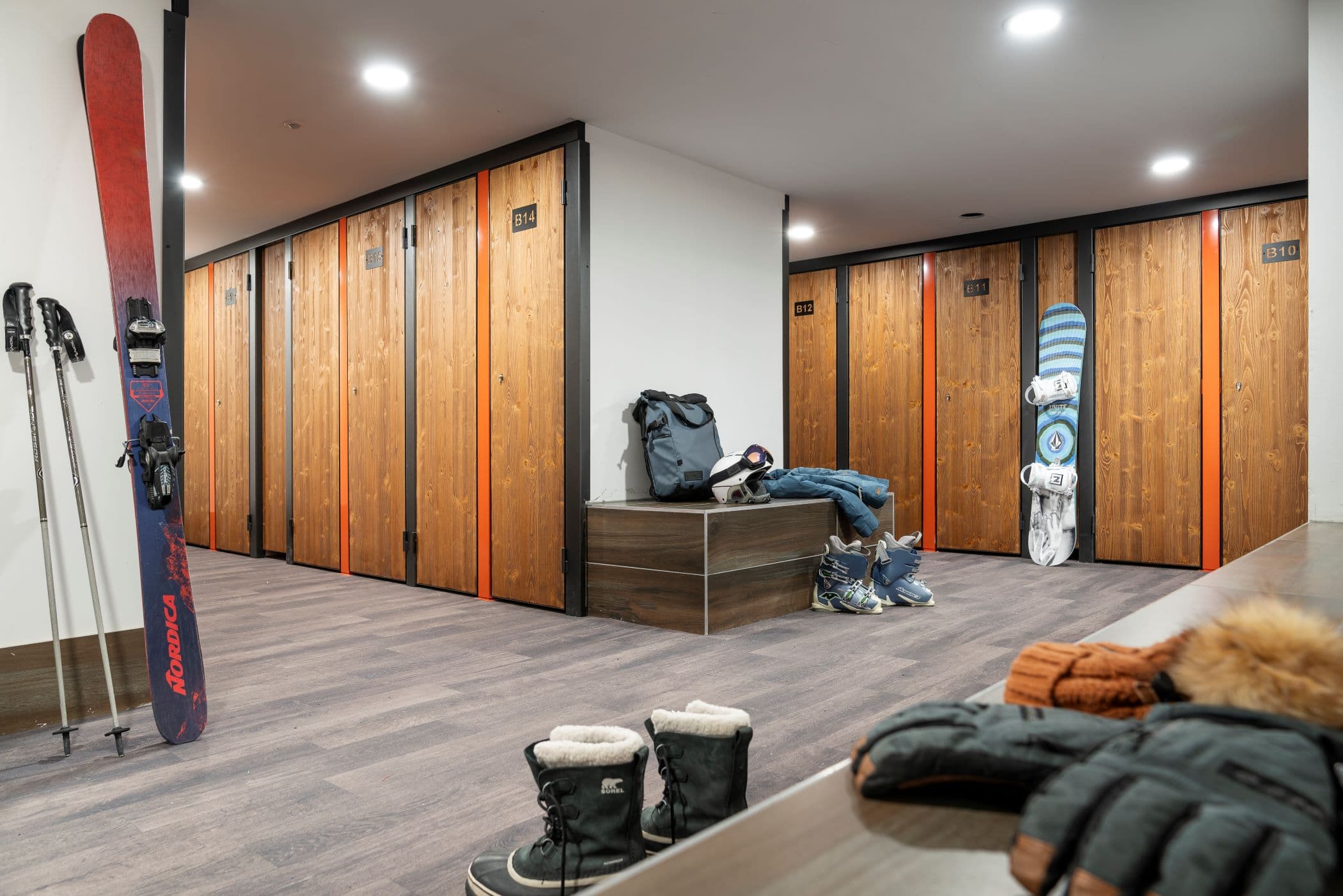 Manaka ski room