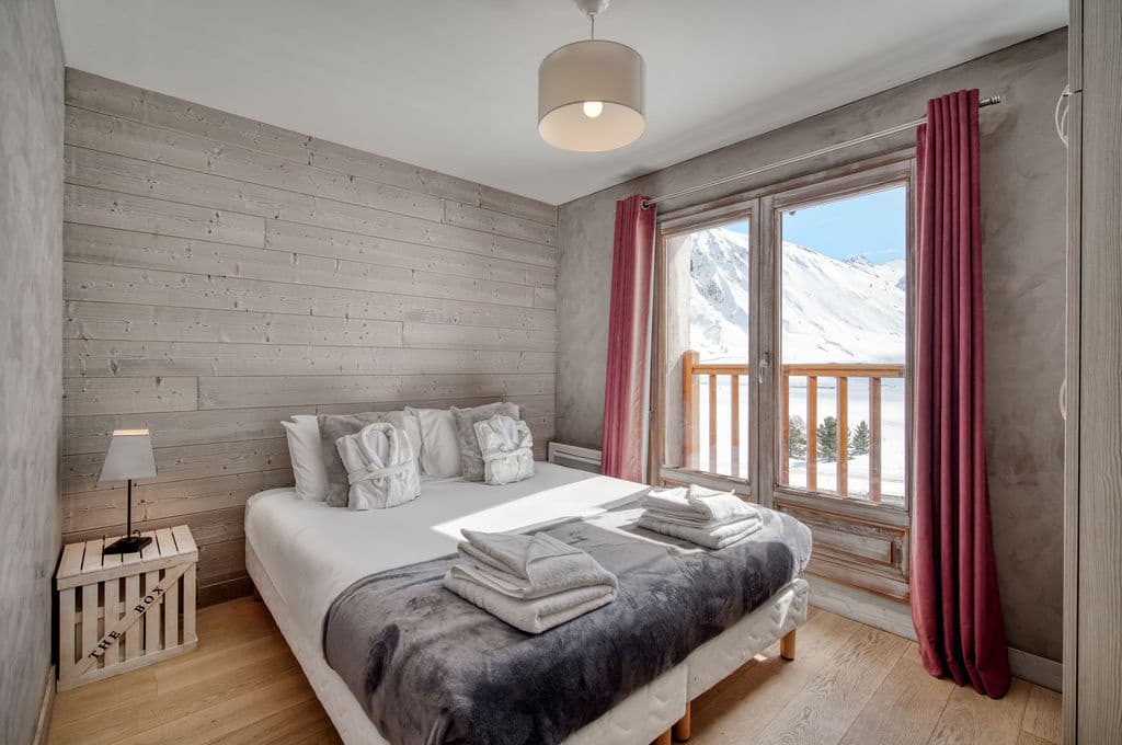 17121539777.Bedroom2