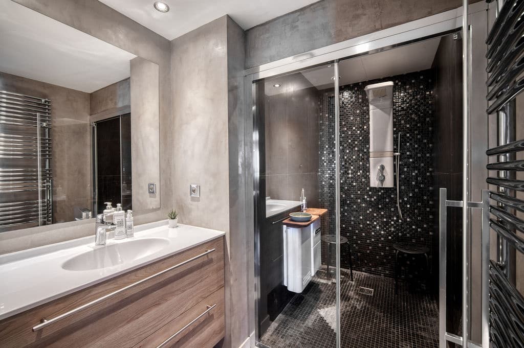 17121539779.Bathroom2withhammans
