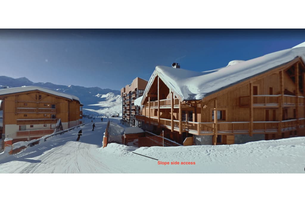 171215825511.Skiinskioutfromboot