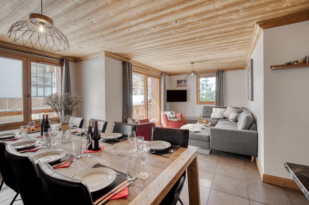 17121645621.Livingarea