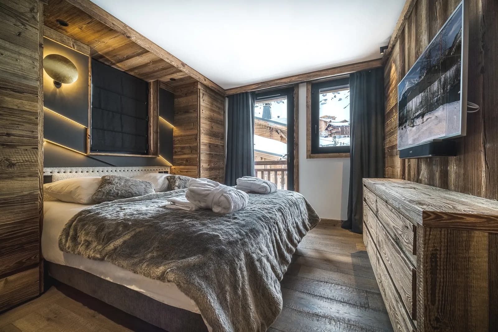 1774522042Bedroom2-optimized