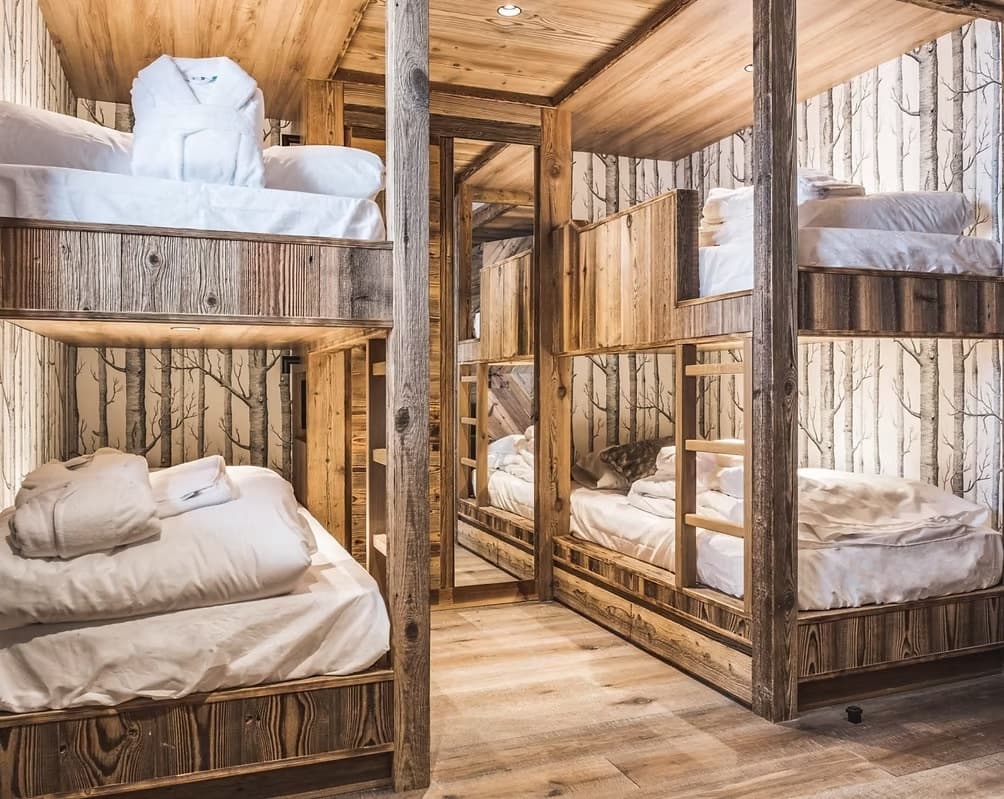 1775727173LanchesbedroomStudio