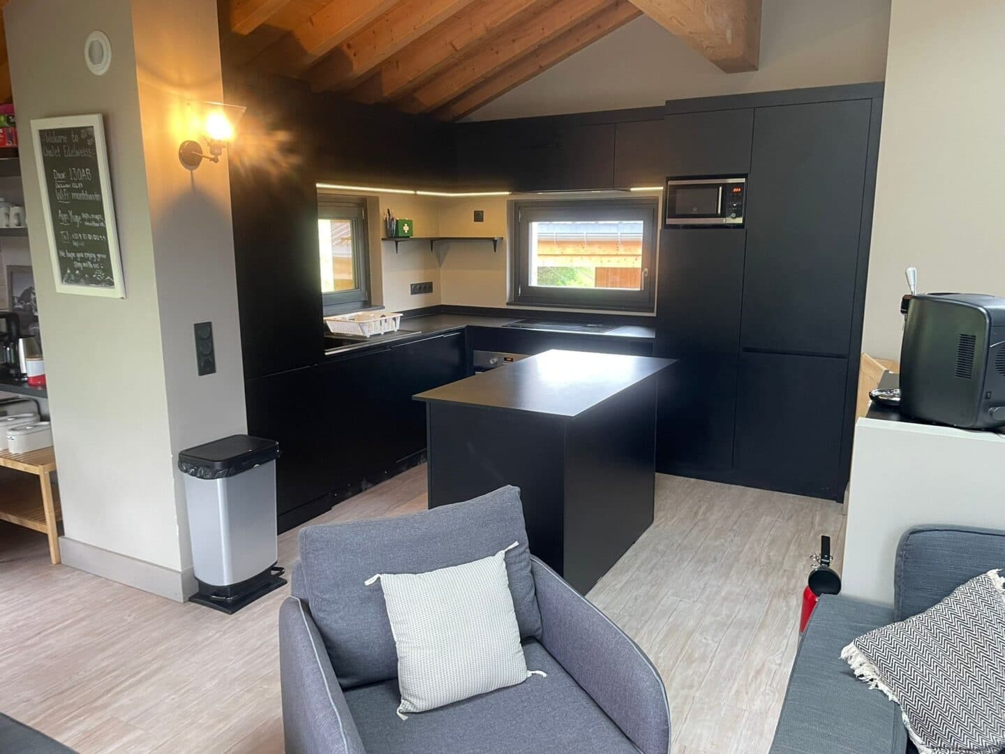 3-EDE_Kitchen1_New_2022