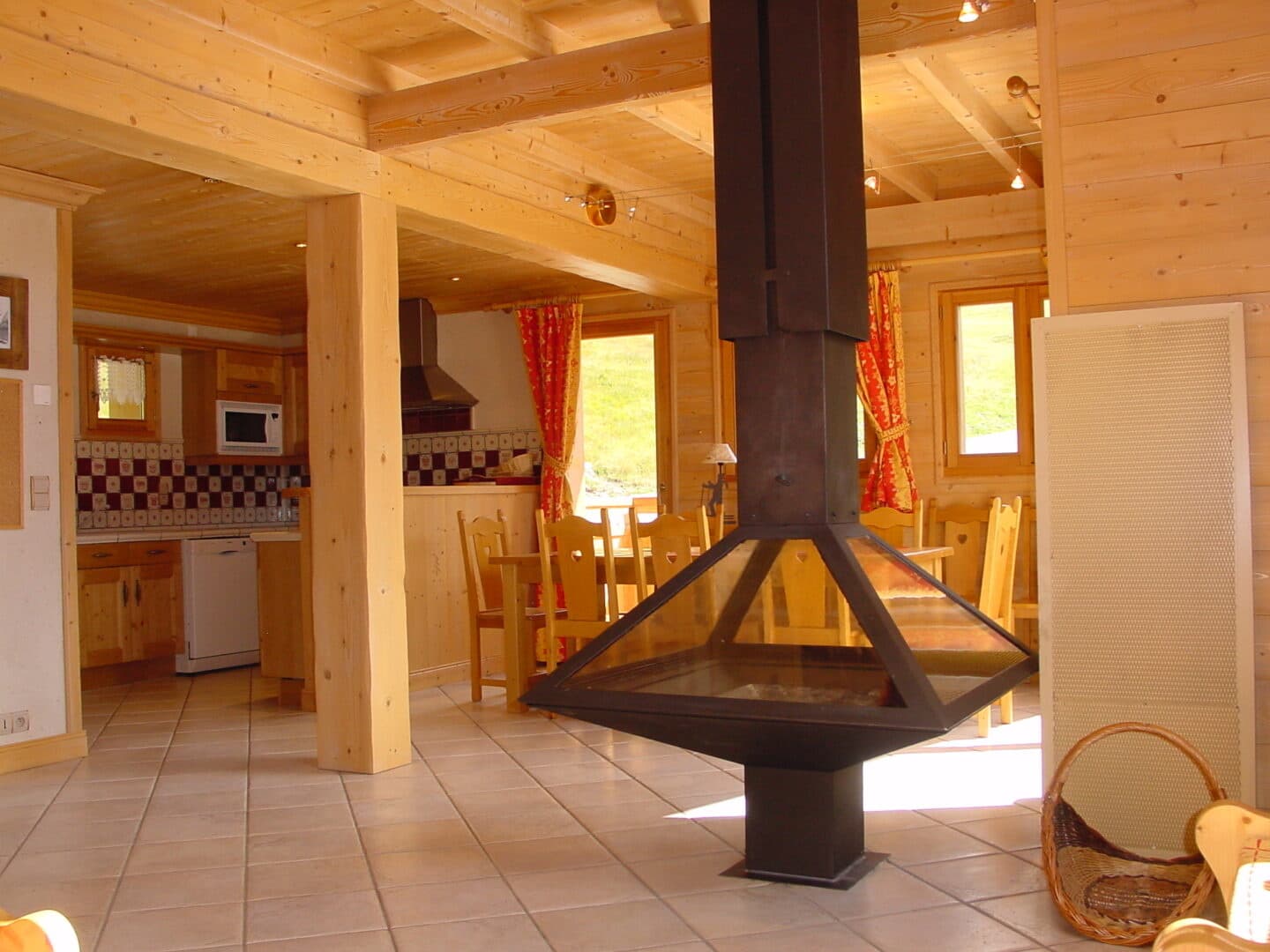 Bouc-Blanc-Fire-Place