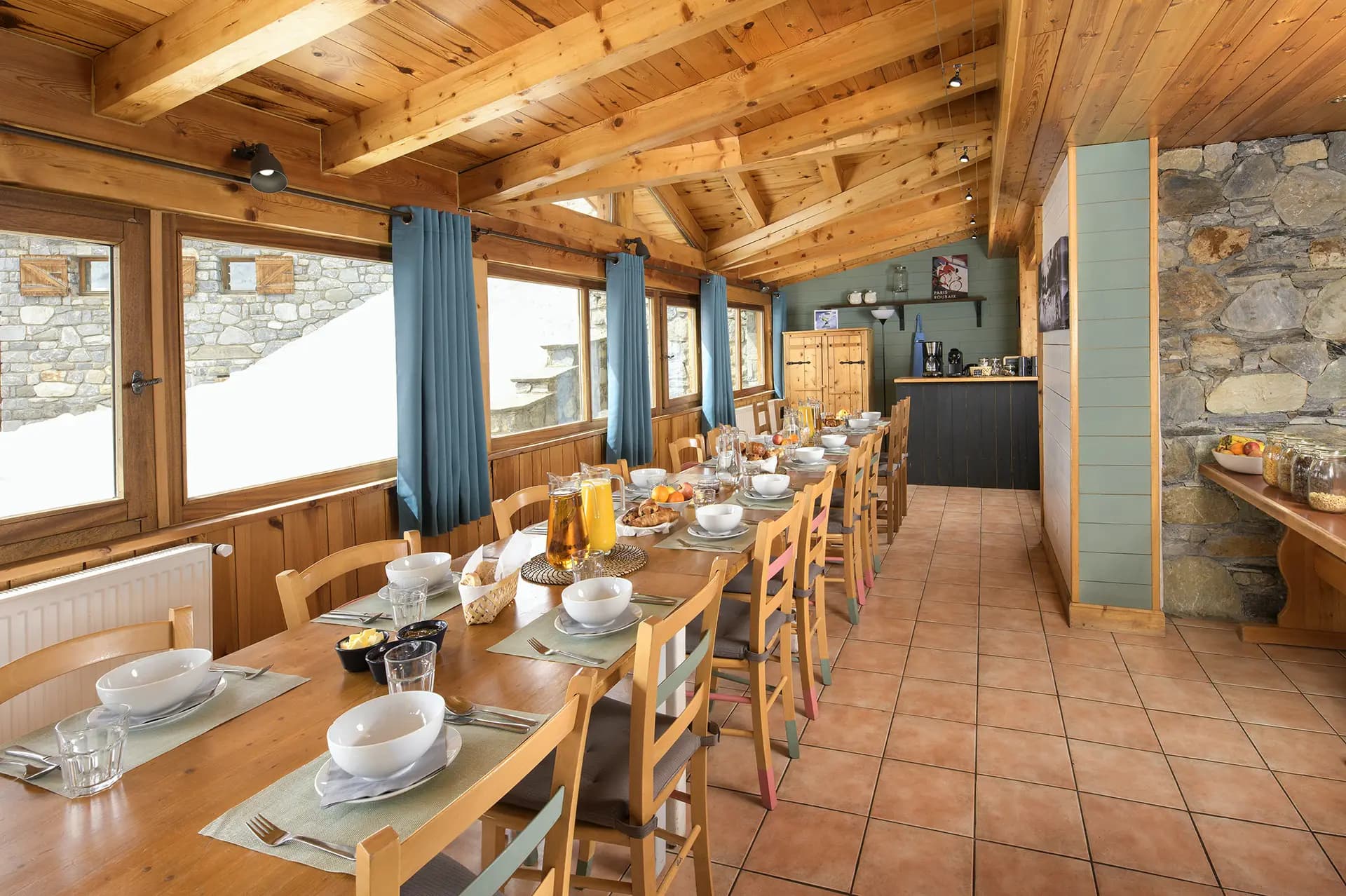 CHALET-ALASKA-DINING-web-1