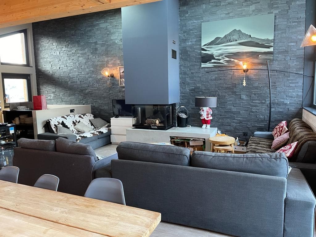EDE-LOUNG-2023