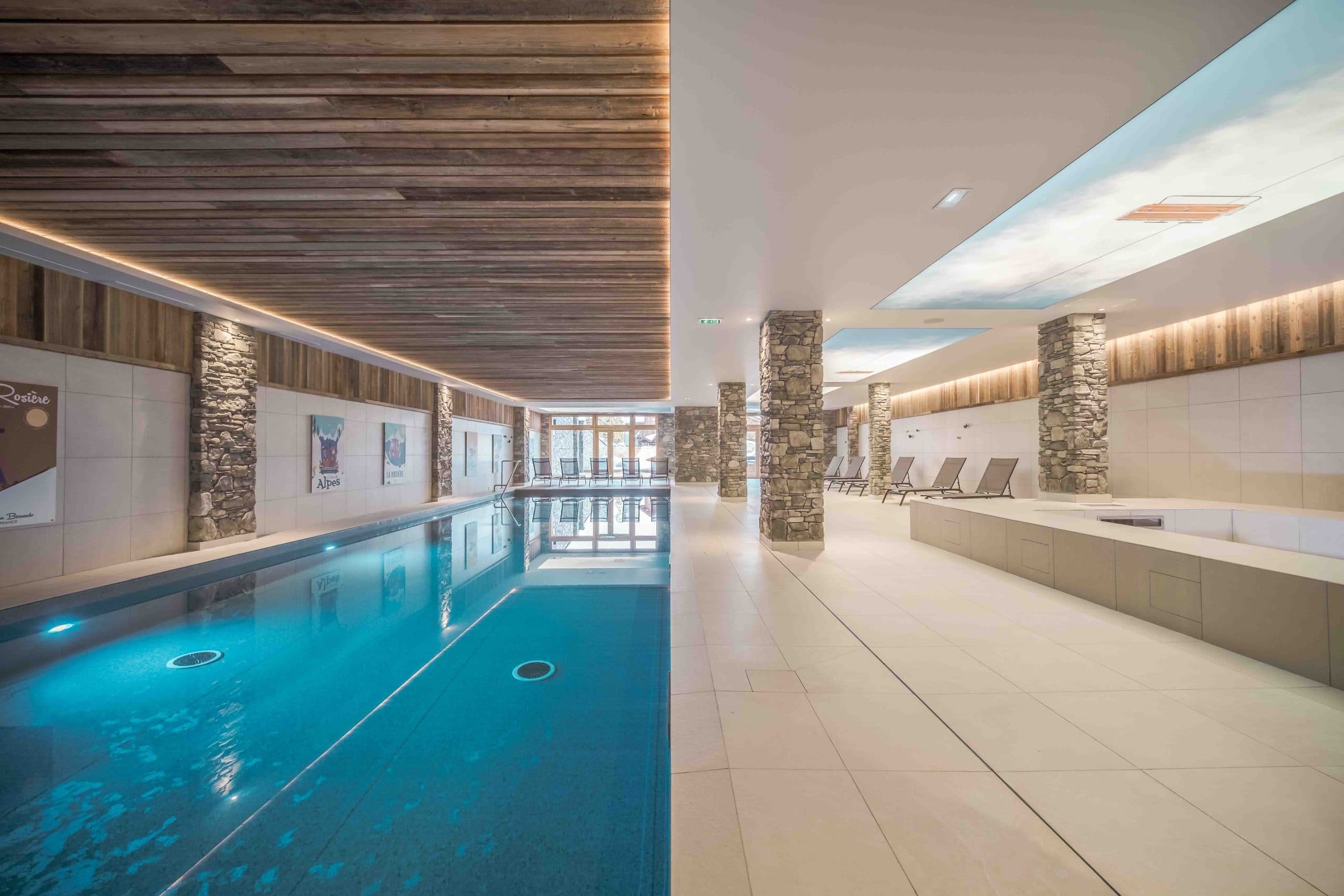 Residence-sky-la-rosiere-piscine