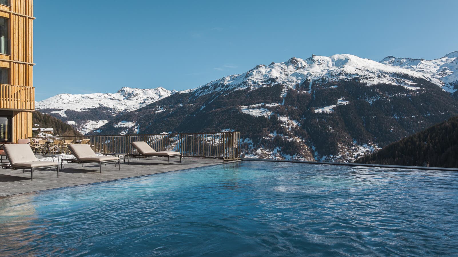piscine-grimentz-guerneres-vue_e