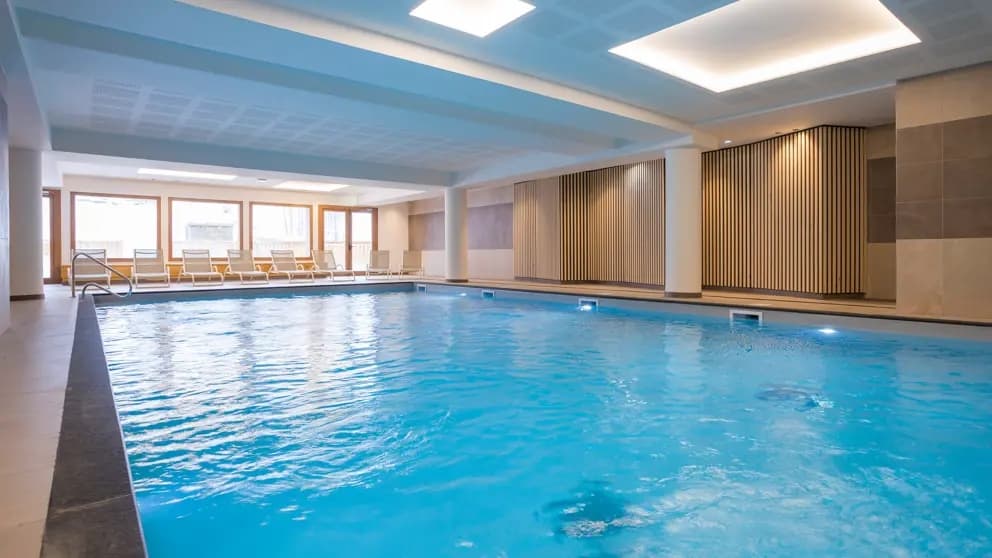 residence_altaviva_tignes_pool-w