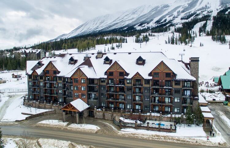 Glacier Mountaineer Lodge
