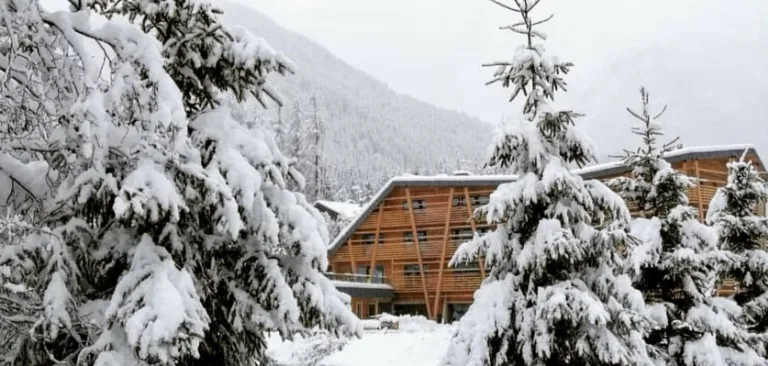 Hotel Au Charmant Petit Lac