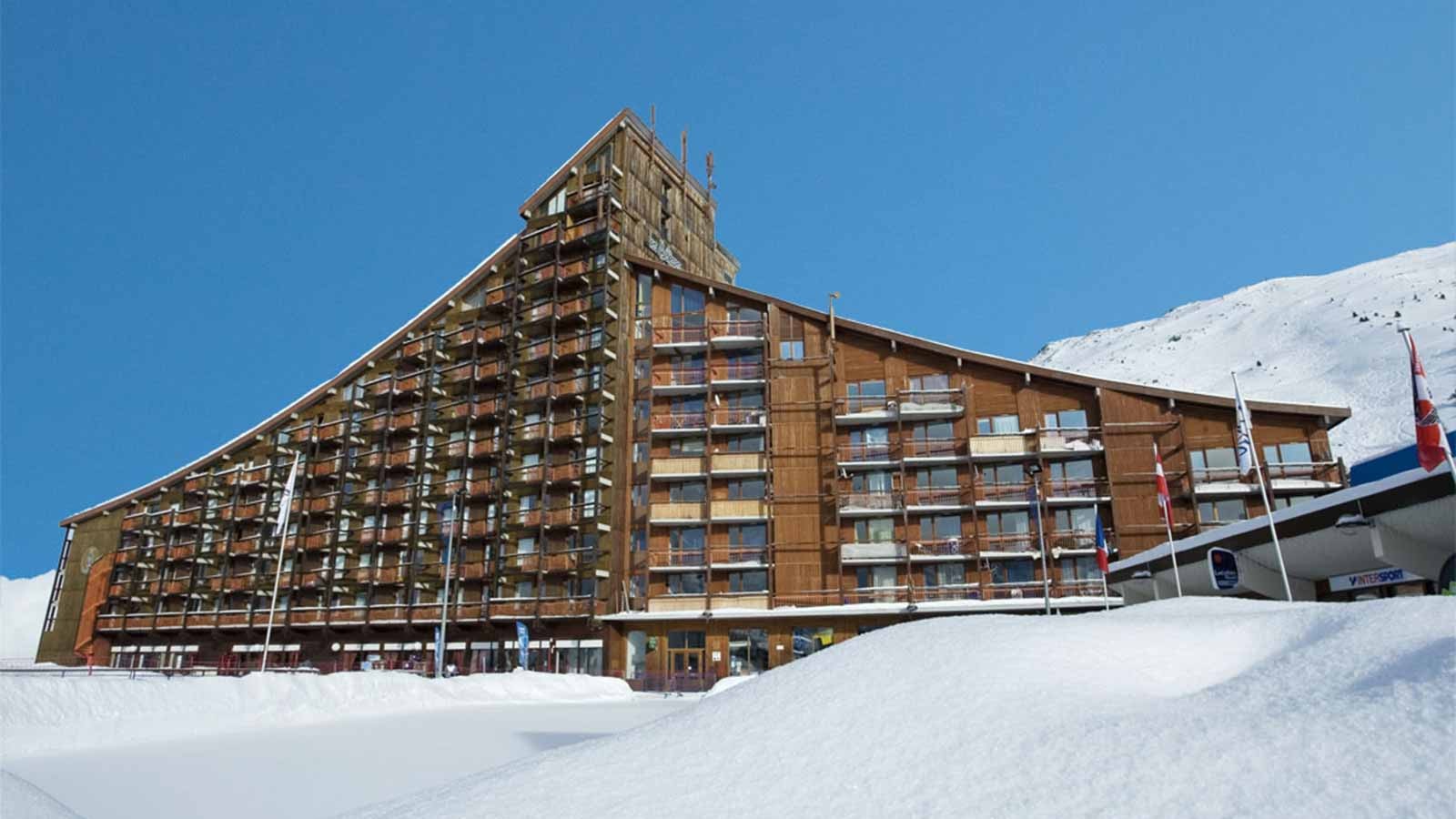 hotel_club_les_melezes,_les_arcs_-_exterior_13789