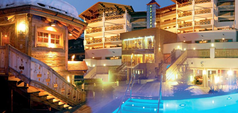 hotel-alpine-palace-hinterglemm-outdoor-pool