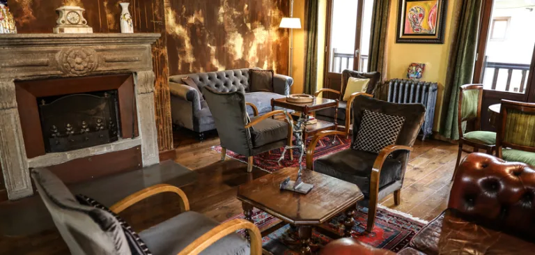 art_hotel_grandes_murailles_valtournenche_lobby_2