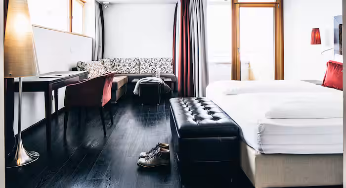 The Crystal VAYA Unique