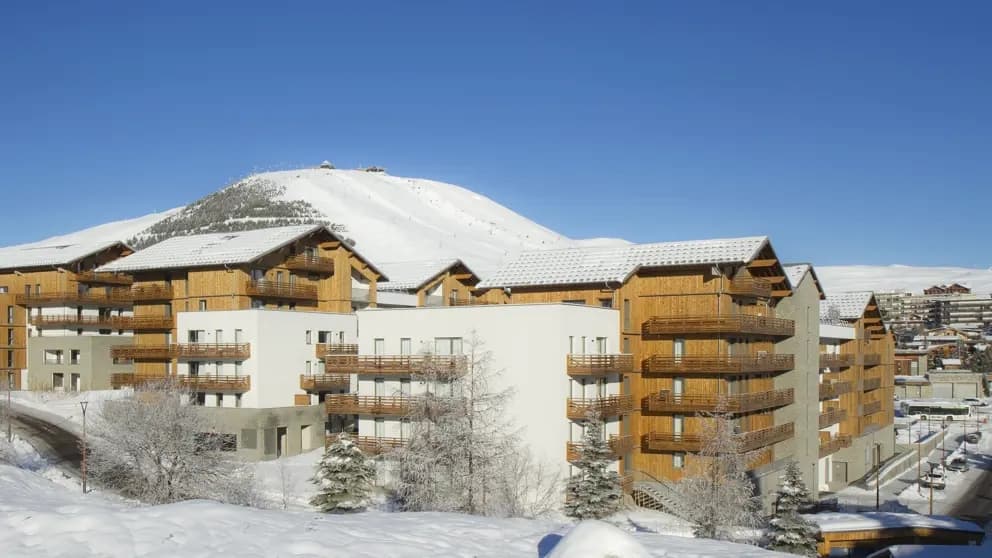 L’Eclose Apartments
